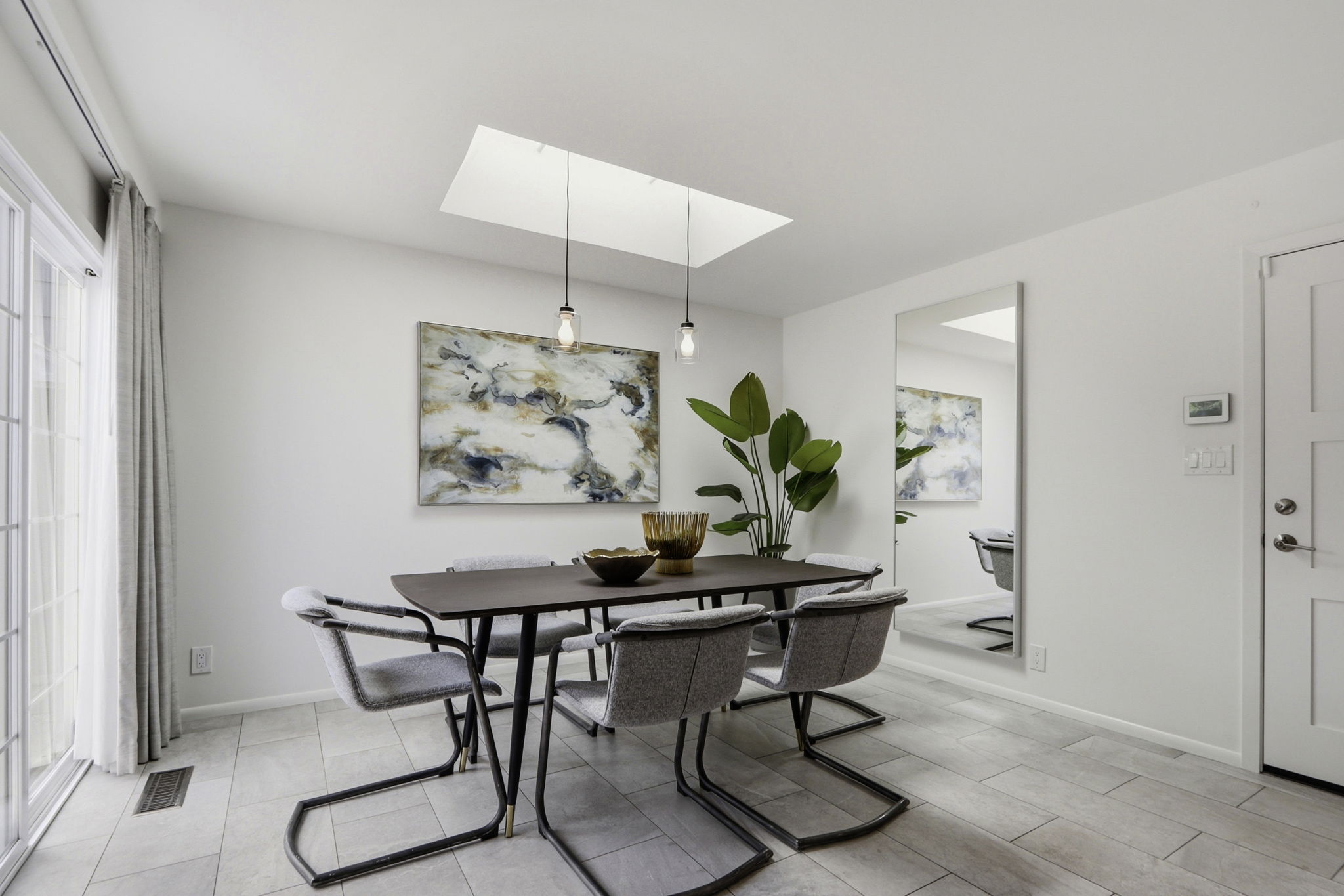 016_F8_1708 Grizilo Dr