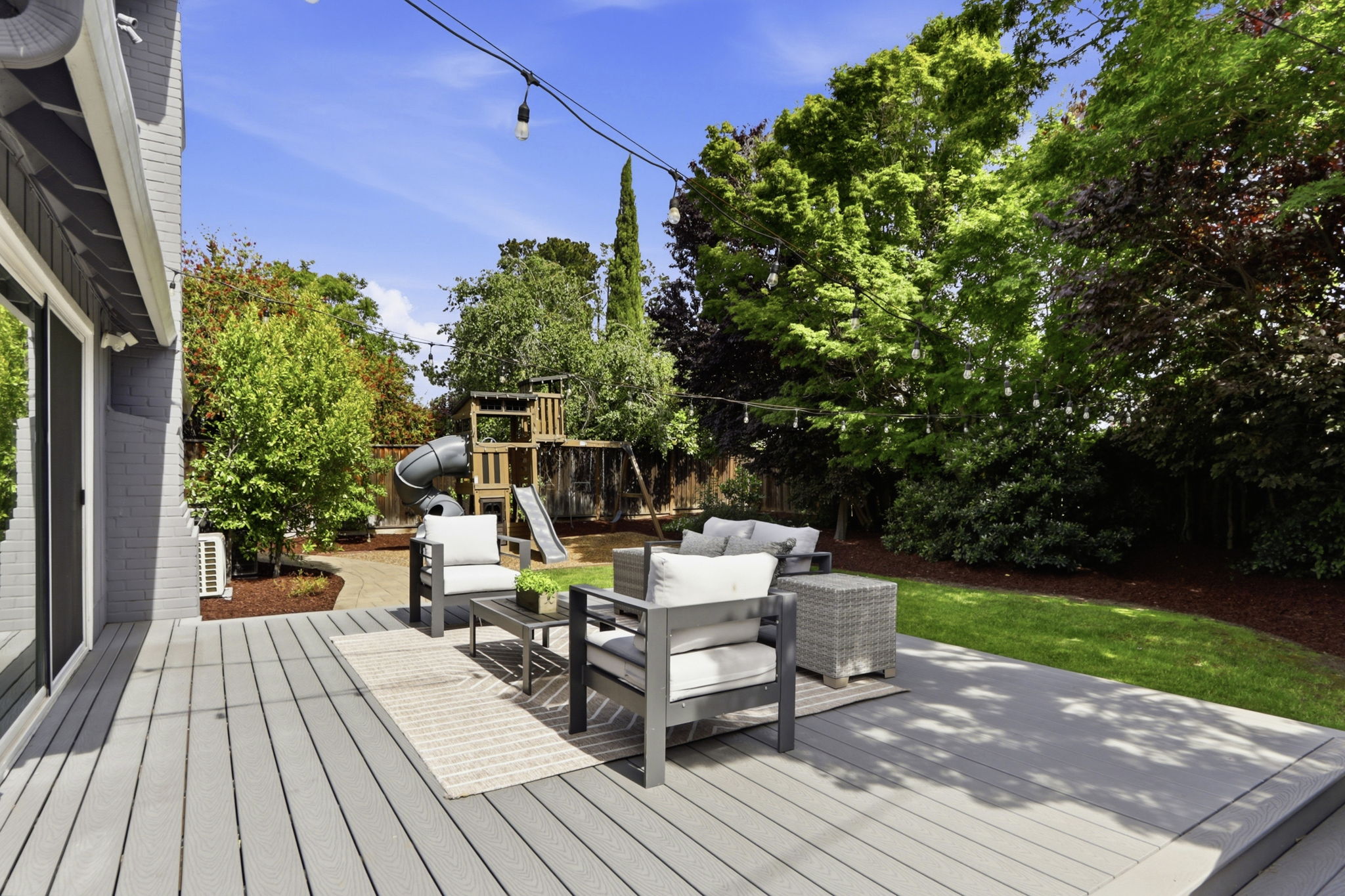 037_F8_1708 Grizilo Dr