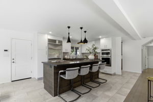 013_F8_1708 Grizilo Dr