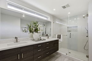 035_F8_1708 Grizilo Dr