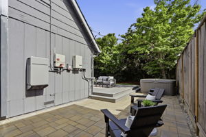 041_F8_1708 Grizilo Dr