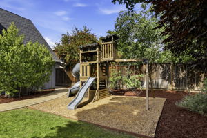 046_F8_1708 Grizilo Dr