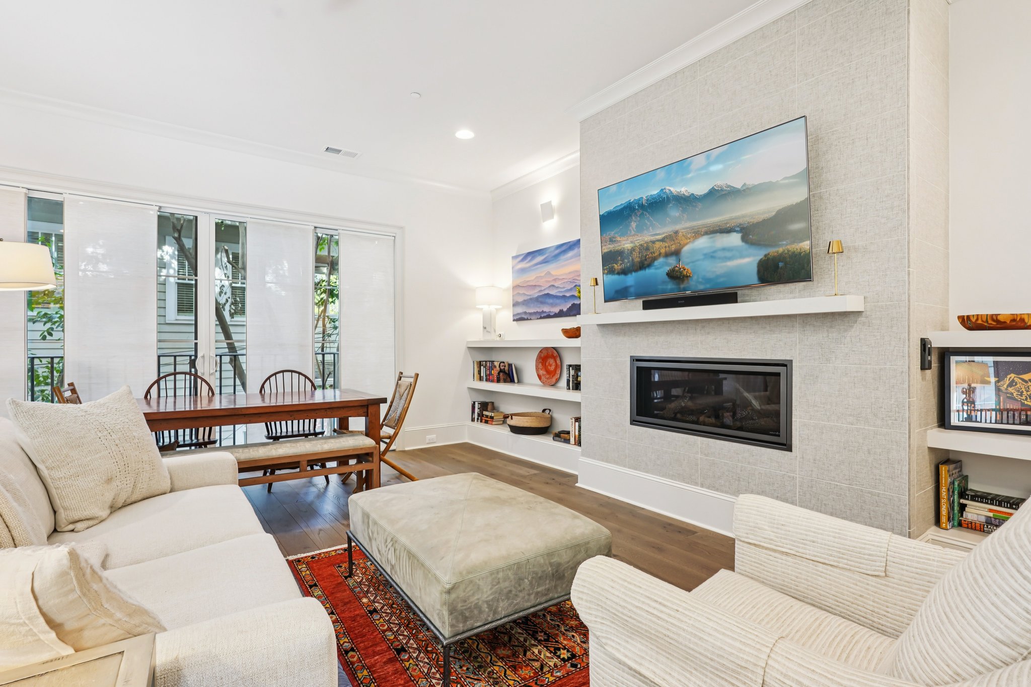 Lombardy Cir-S2201-009.jpg