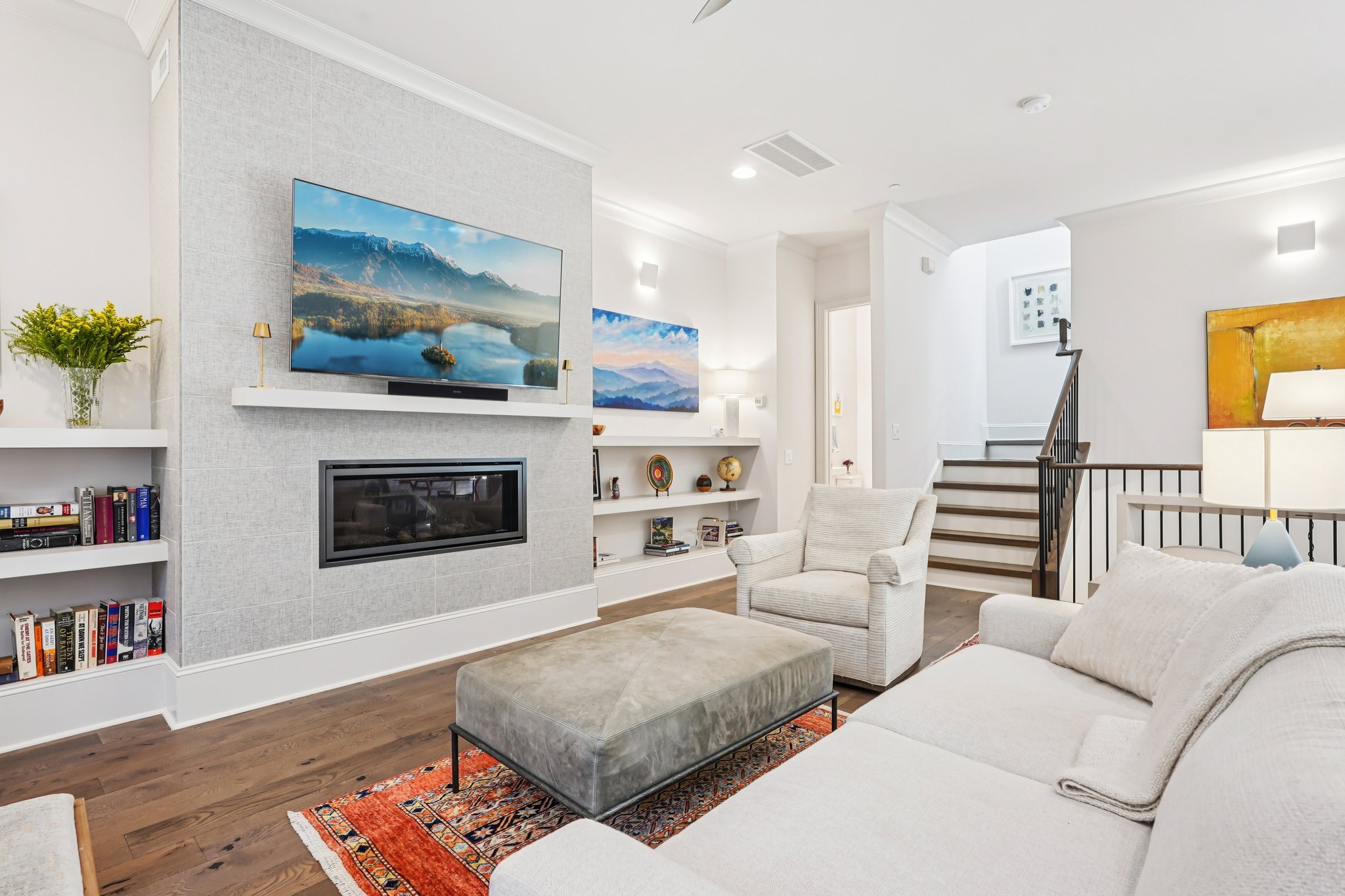 Lombardy Cir-S2201-010.jpg