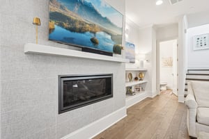 Lombardy Cir-S2201-011.jpg