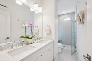 Lombardy Cir-S2201-045.jpg