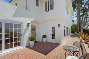 008 - Front Entrance