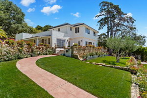 005 - Front Yard View