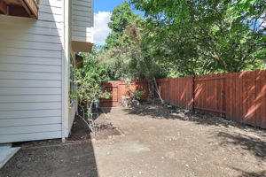  Photo 52