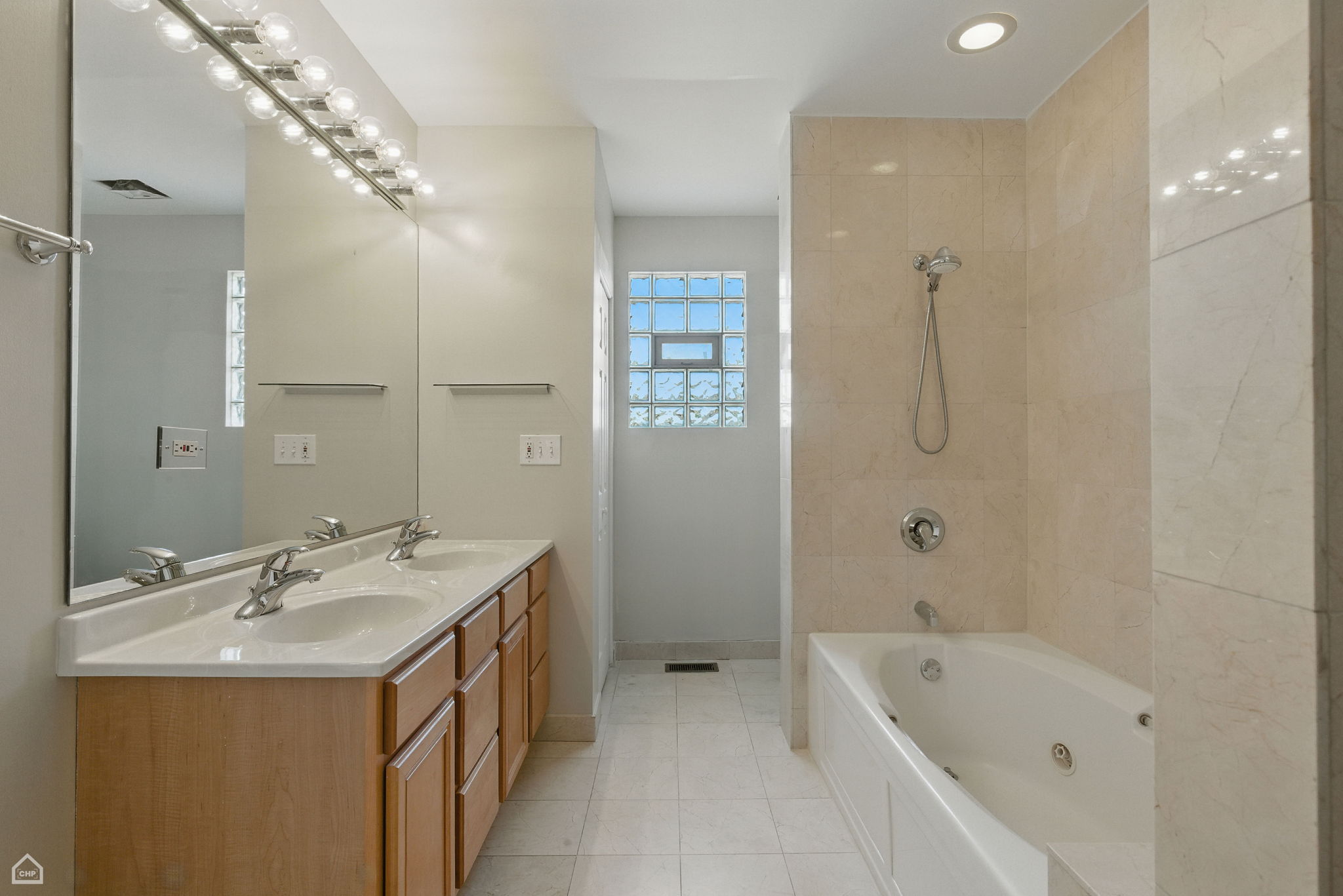 1708 W Chicago Ave 3_023