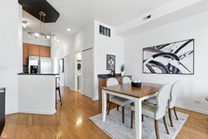 1708 W Chicago Ave 3 - 070225_006