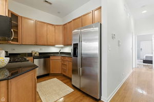 1708 W Chicago Ave 3 - 070225_008