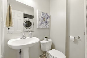 1708 W Chicago Ave 3 - 070225_010