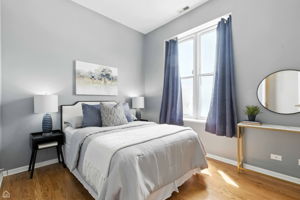 1708 W Chicago Ave 3 - 070225_011