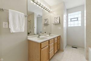 1708 W Chicago Ave 3 - 070225_020