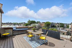 1708 W Chicago Ave 3 - 070225_023