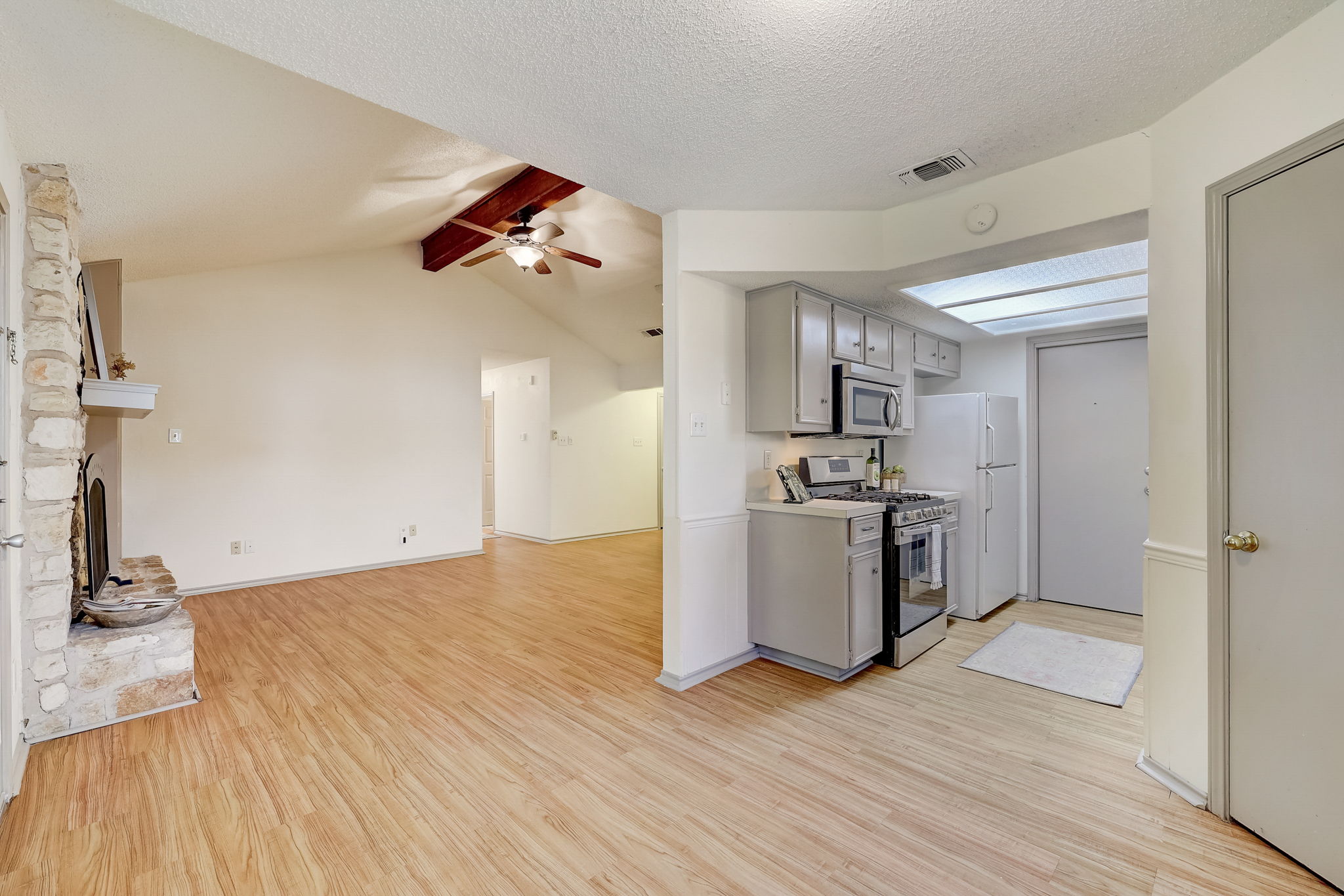 Goodson Ln-011