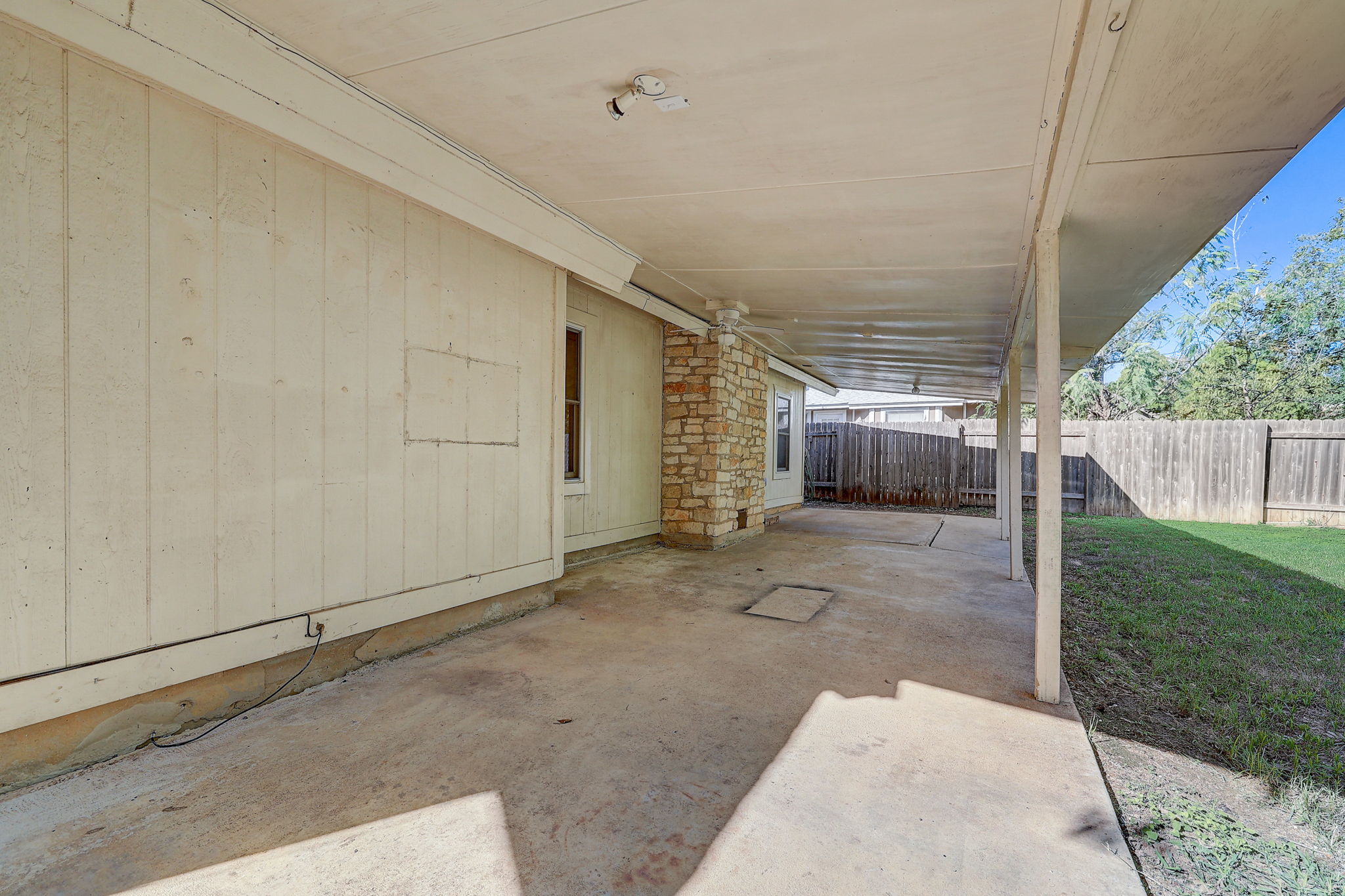 Goodson Ln-028