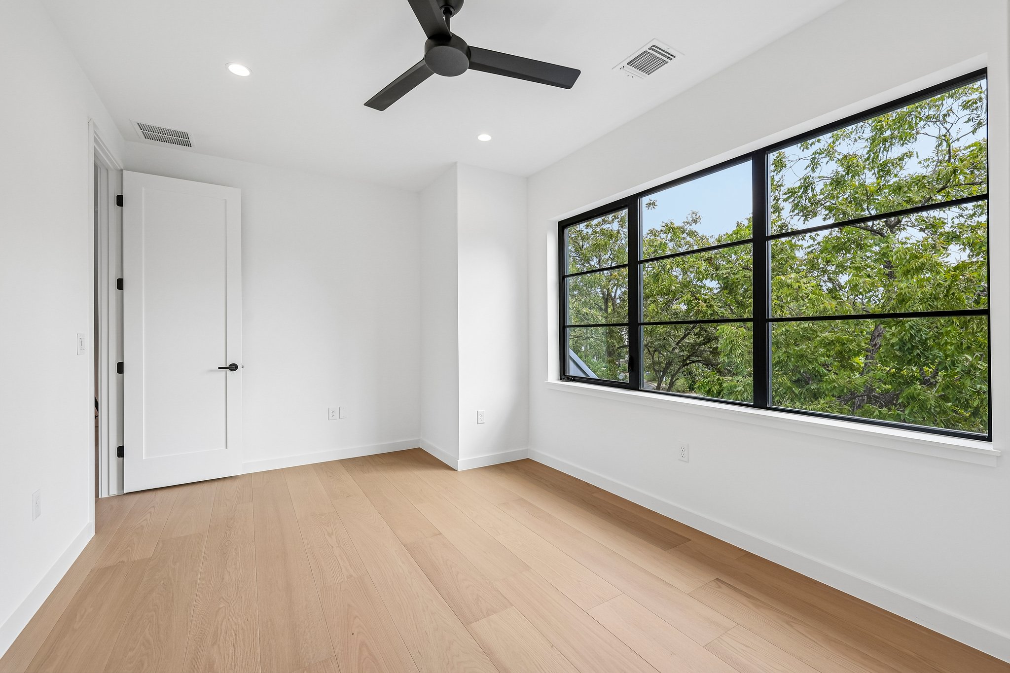 Valeria St-S2609-044.jpg