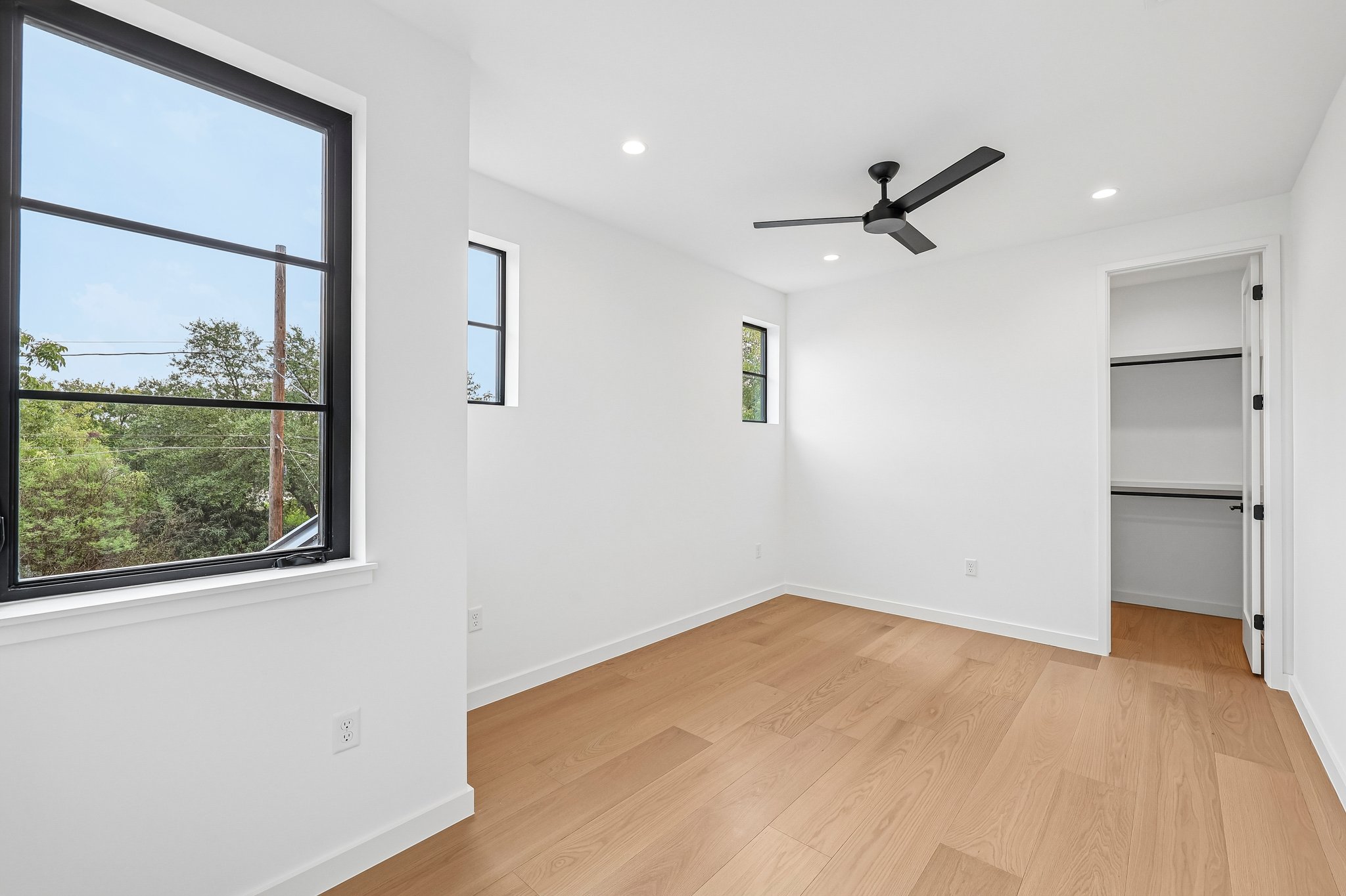 Valeria St-S2609-048.jpg