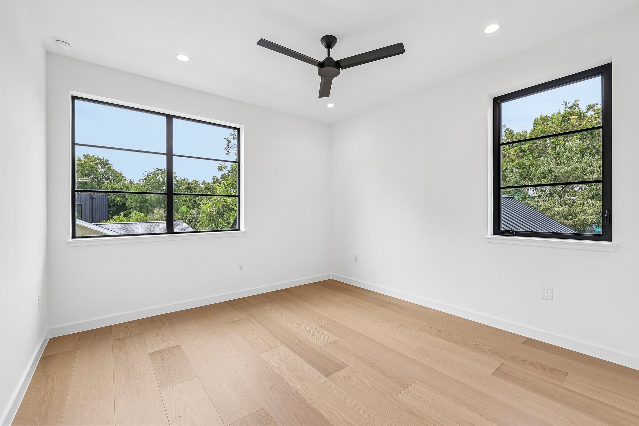Valeria St-S2609-051.jpg