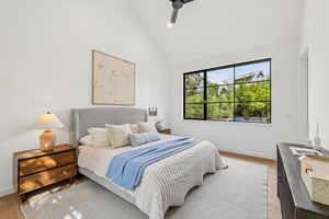 Valeria St-S2609-027.jpg