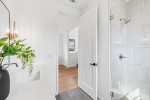 Valeria St-S2609-042.jpg