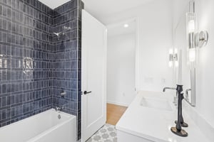 Valeria St-S2609-047.jpg