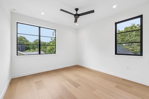 Valeria St-S2609-051.jpg
