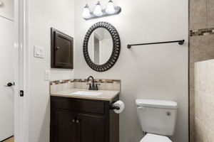  Photo 32