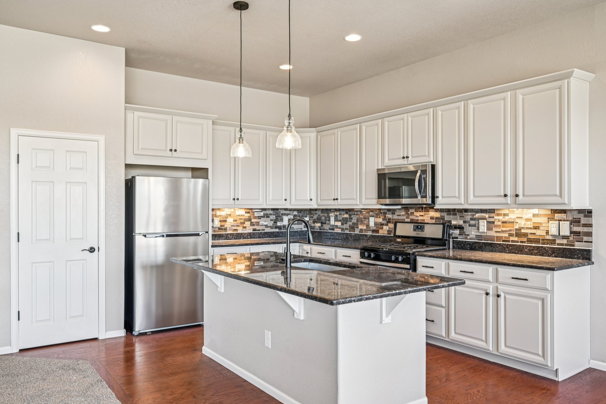 W 87th Ave-S1302-022.jpg