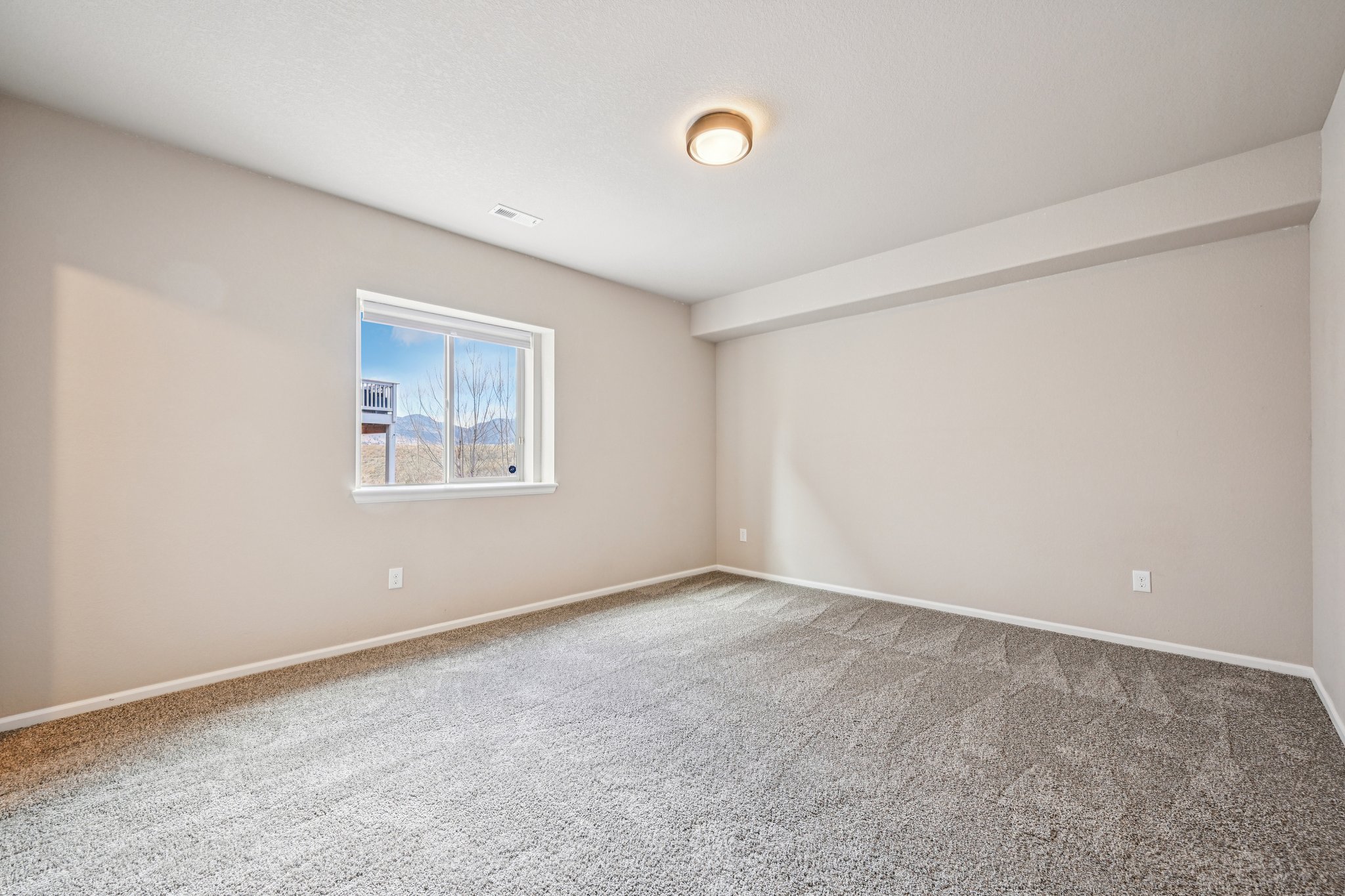 W 87th Ave-S1302-042.jpg