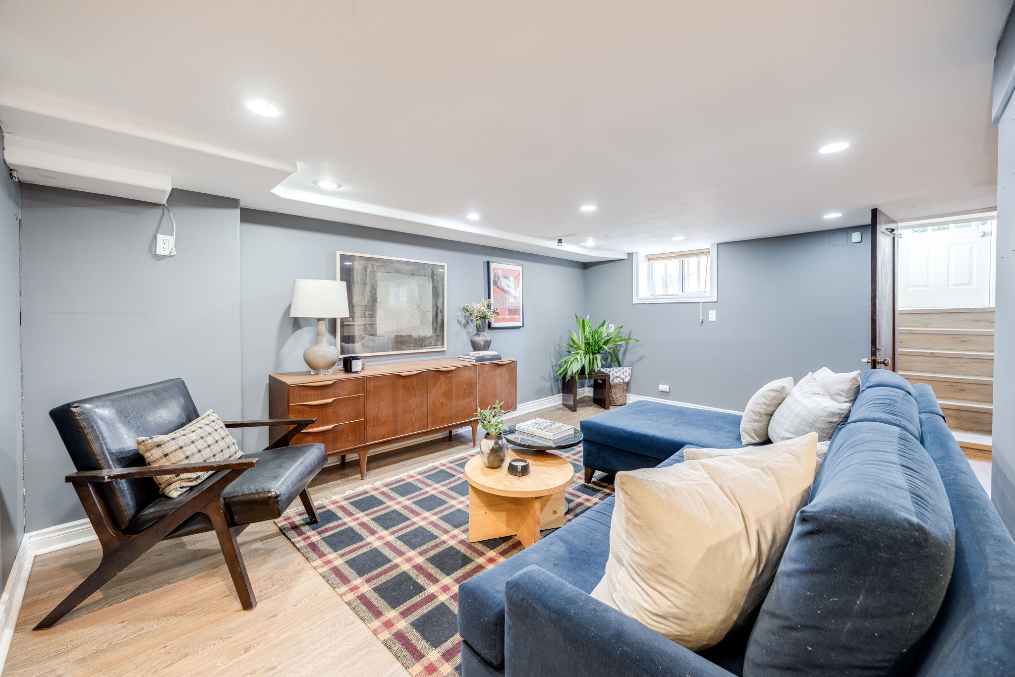 Toronto property showcase — delivered property photograph 36