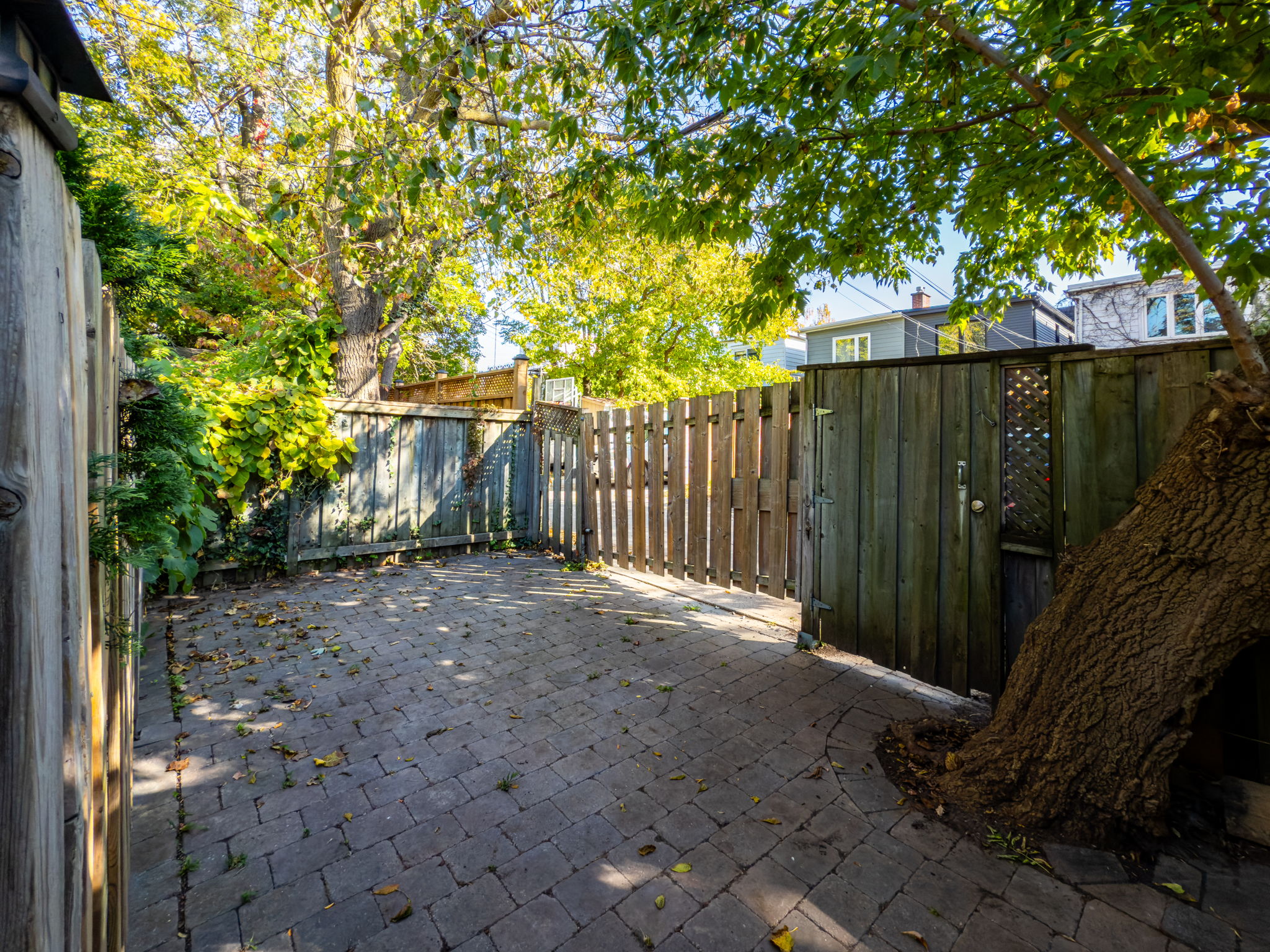 Toronto property showcase — delivered property photograph 45