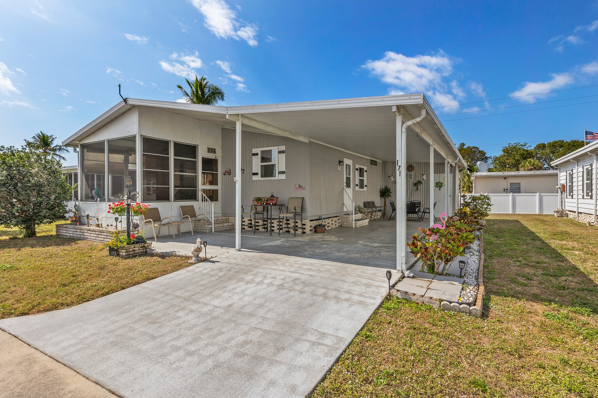 Front Exterior 2.jpg