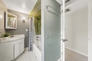 Main Bath-2nd Floor