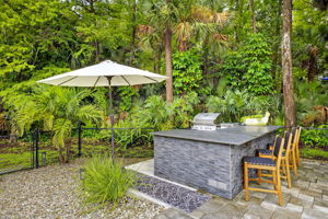 Outdoor Kitchen