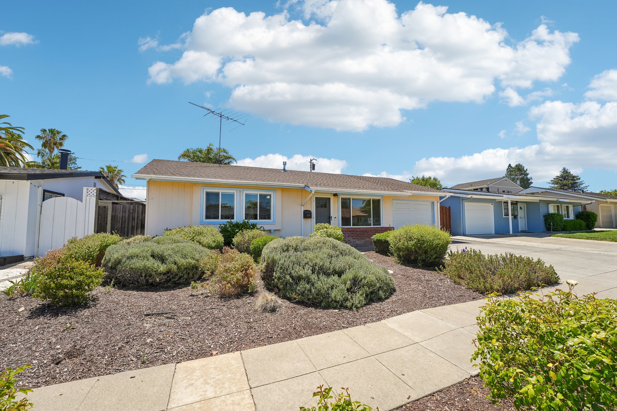 Fallbrook Ave-S0206-006.jpg