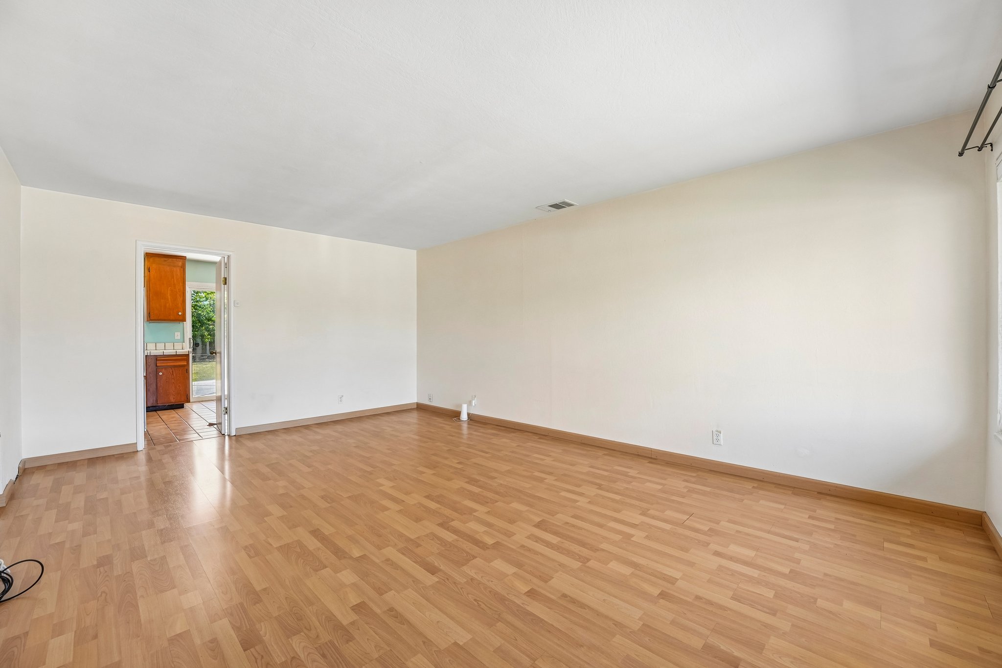 Fallbrook Ave-S0206-009.jpg