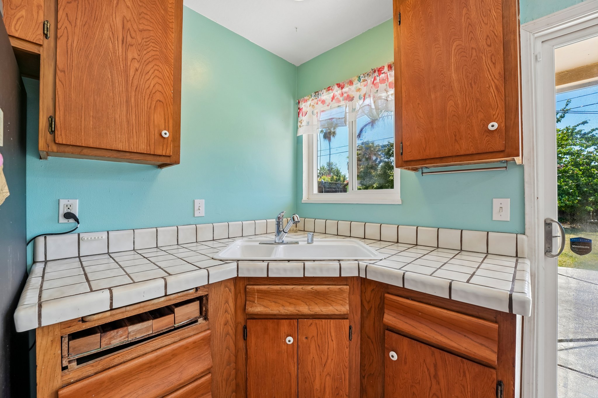 Fallbrook Ave-S0206-027.jpg