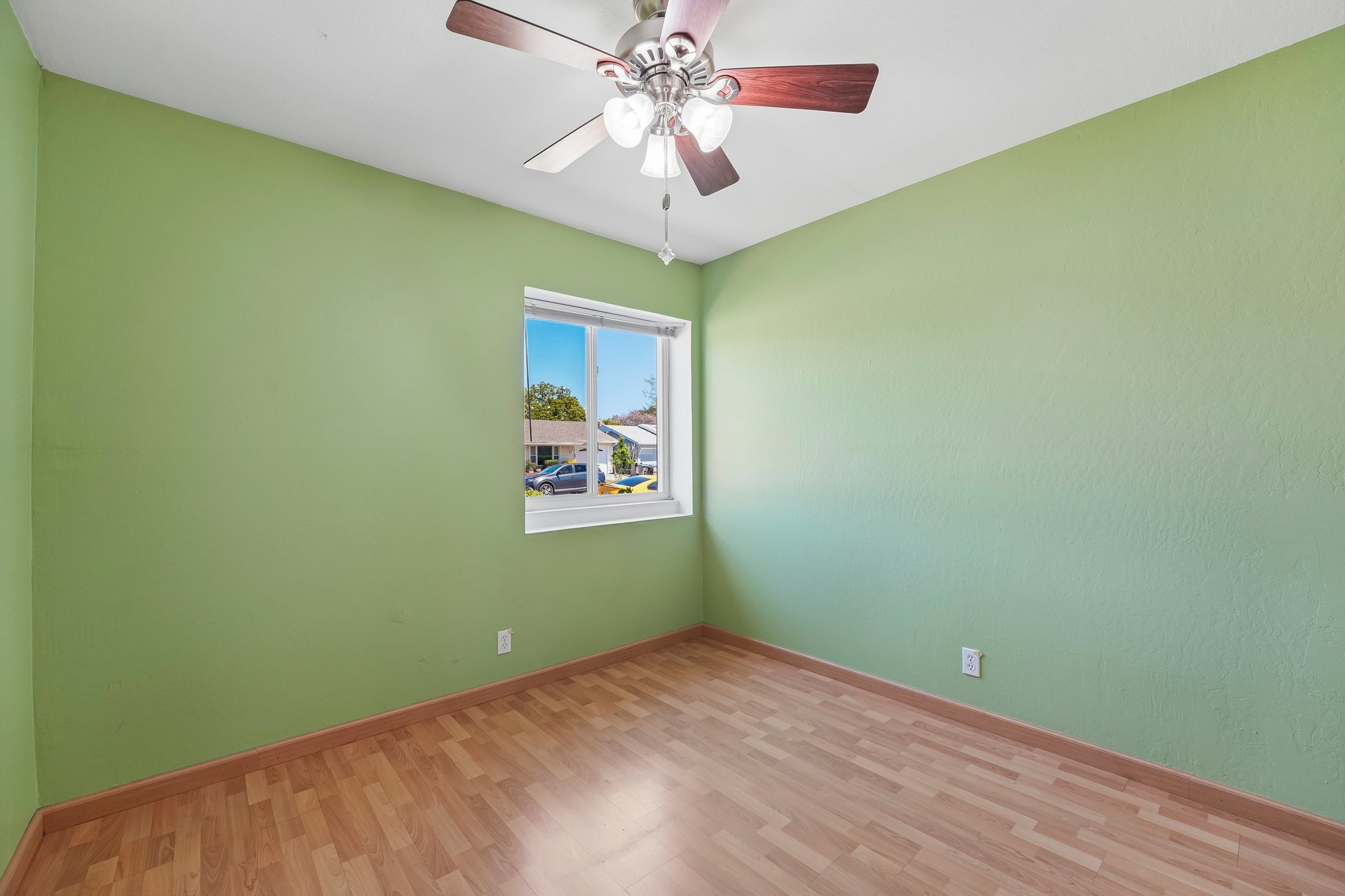 Fallbrook Ave-S0206-035.jpg