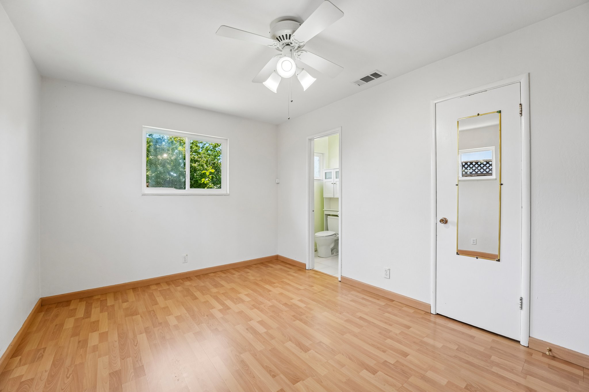 Fallbrook Ave-S0206-045.jpg