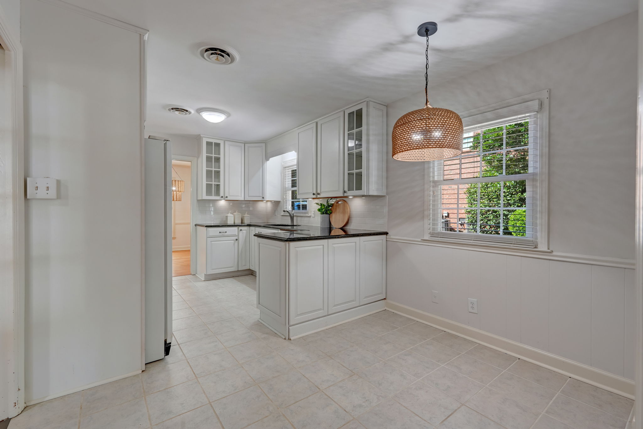 Kitchen/Breakfast Area