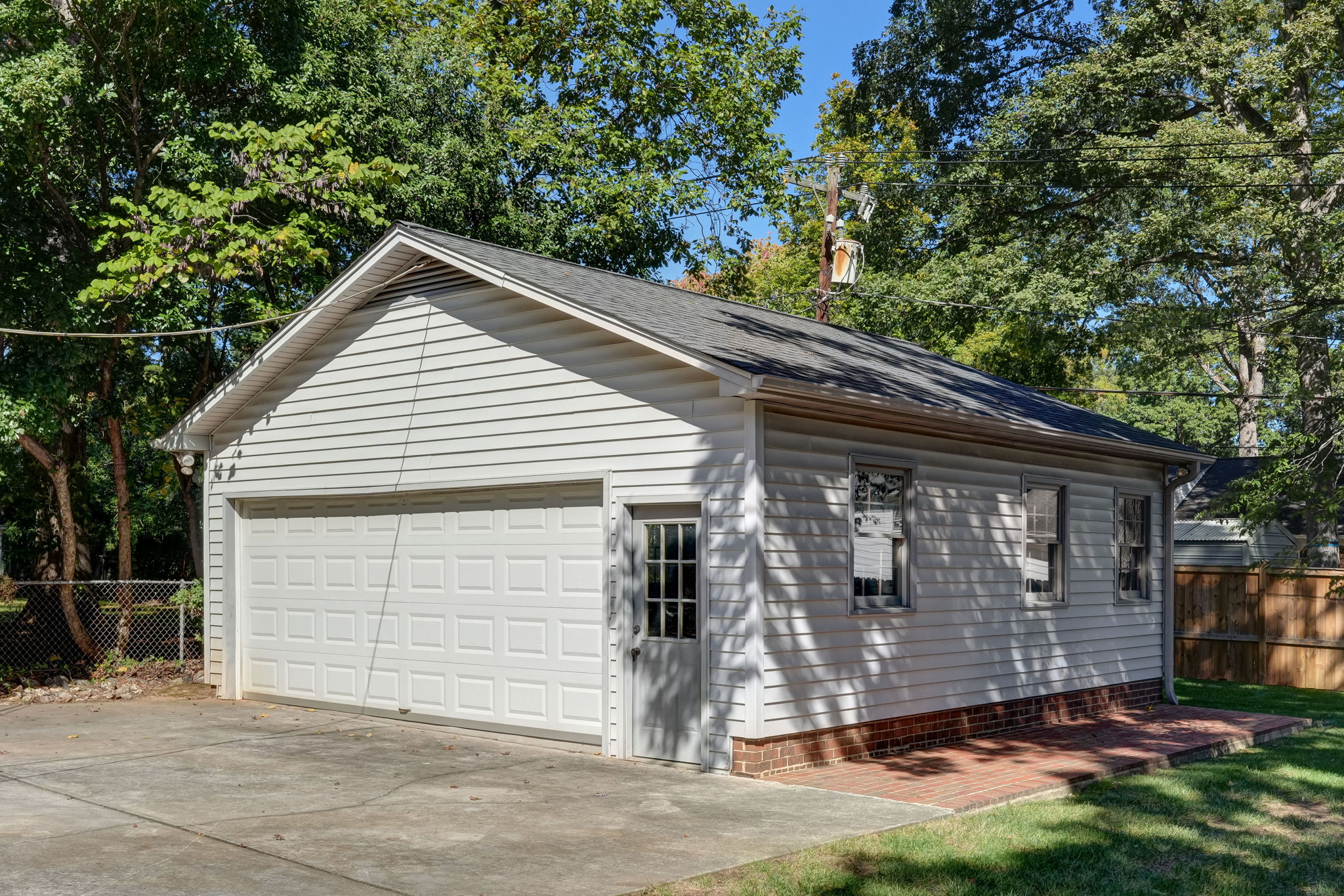 Detached Garage