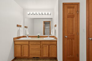  Photo 32