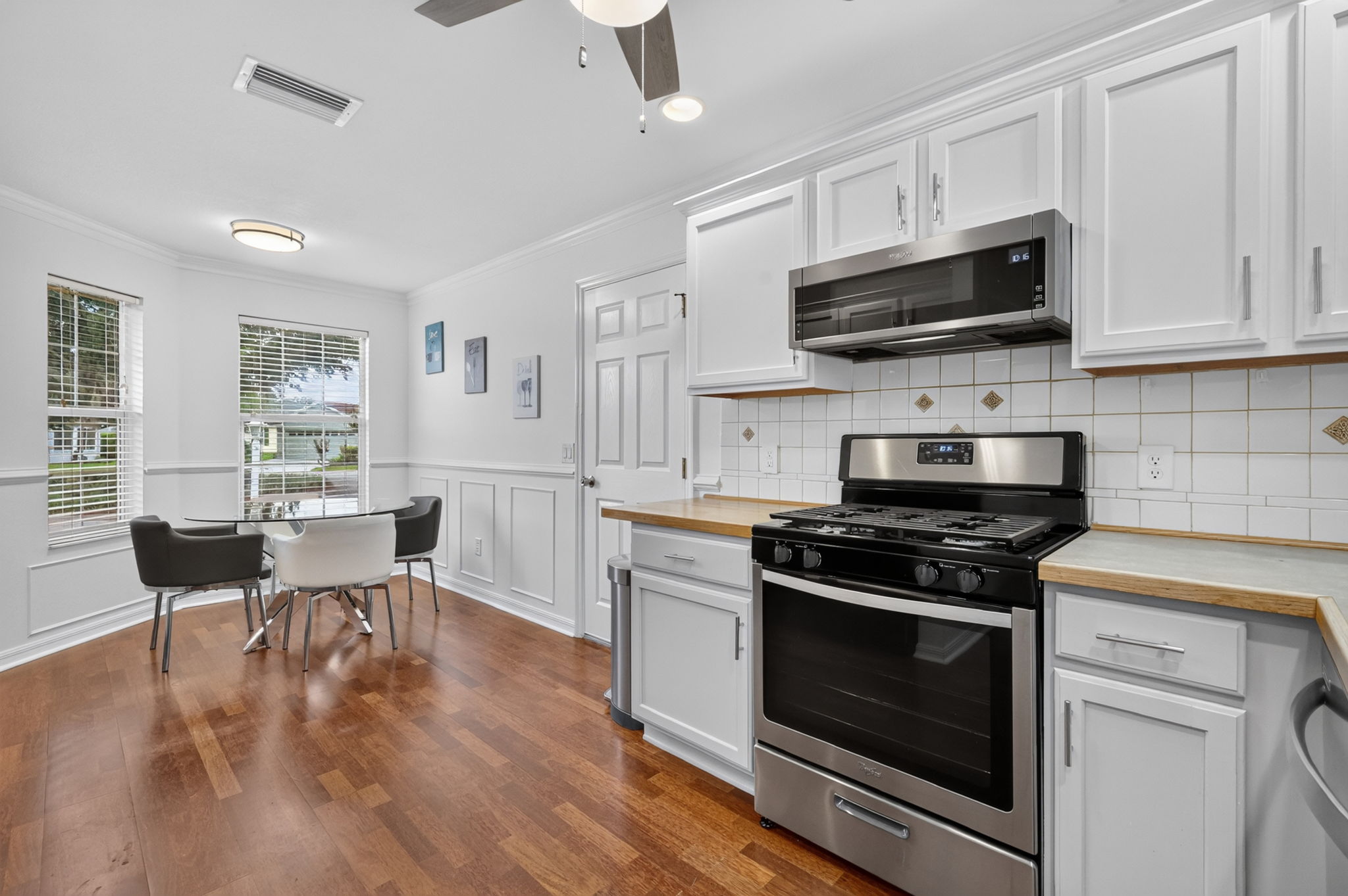Kitchen with Dinette