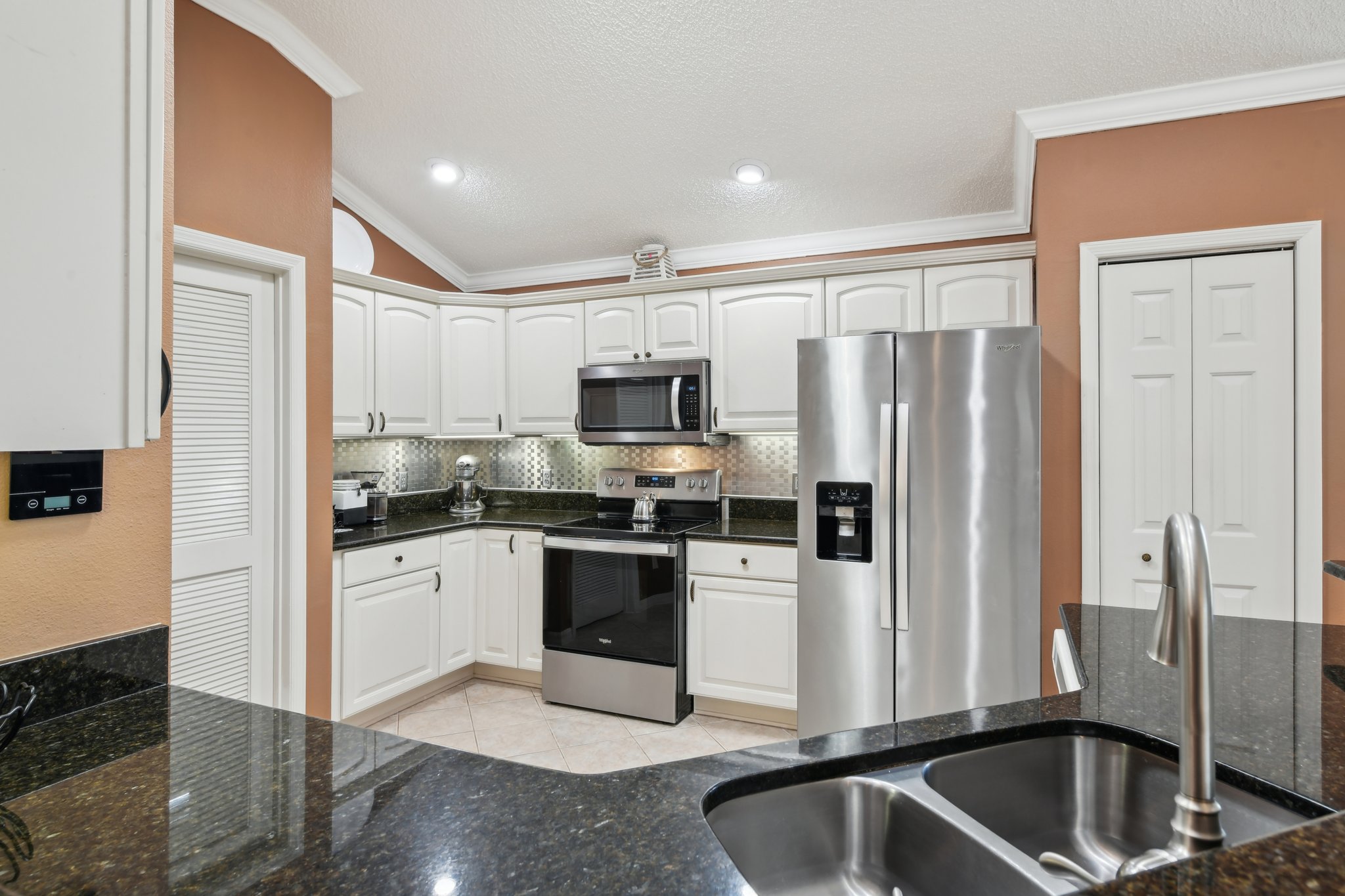 SE 76th Creekside Cir-1605-020.jpg
