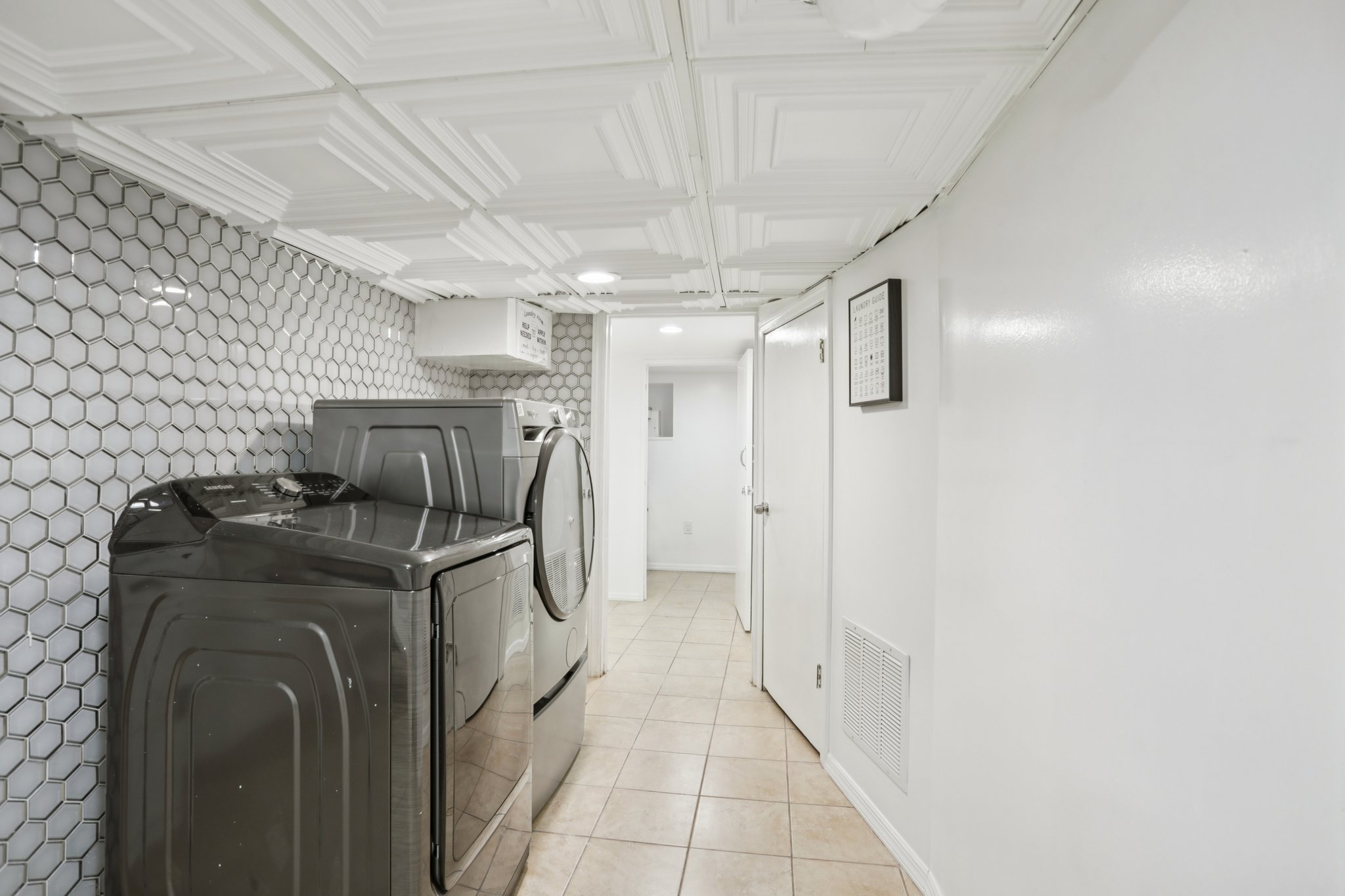 47th St-S0308-020.jpg