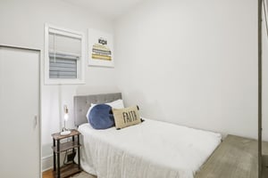 47th St-S0308-014.jpg
