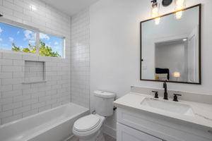 1711 Bardwell St, Houston, TX 77009, USA Photo 23